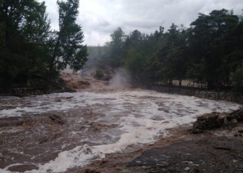 Defensa Civil advierte por la crecida de ríos