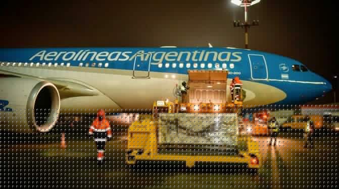 Partió un nuevo vuelo a Rusia para traer más dosis de Sputnik V