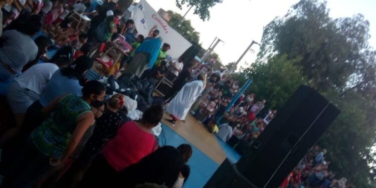 Evento desbordado: Reyes Magos en Villa El Libertador sin distanciamiento social ni protocolos