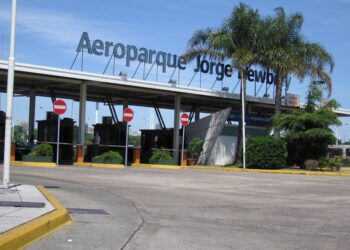 El 15 de marzo reabre Aeroparque y las aerolíneas empezaron a vender pasajes