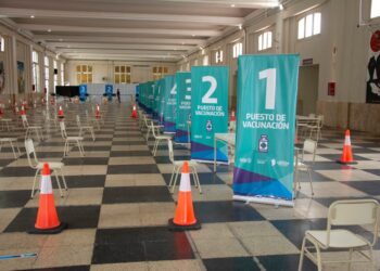 Covid-19: vacunarán a mayores de 60 años sin turno en Córdoba