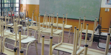 Docentes de colegios privados adhieren al paro del lunes 2