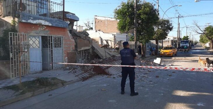 Se derrumbó una casa en Villa El Libertador