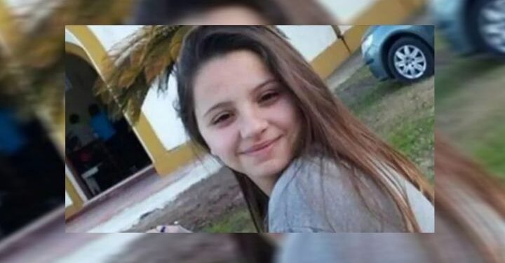 Asesinaron a puñaladas a una joven y detuvieron a su exnovio policía