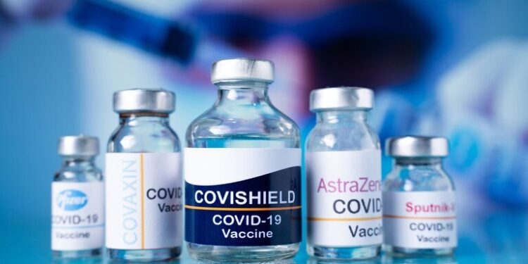 Llegarán al país 580 mil dosis de la vacuna de AstraZeneca fabricada en India