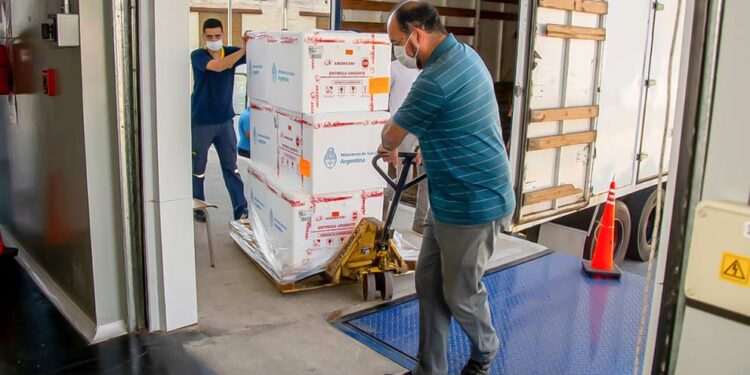 Córdoba recibió otras 33.000 dosis de la vacuna Sputnik V