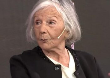 Sarlo se retractó: "Me autocritico fuertemente, no debí decir por debajo de la mesa"