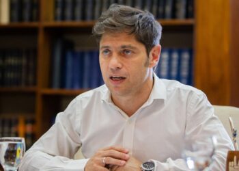 Kicillof explicó que a Sarlo no le ofrecieron nada "por debajo de la mesa"