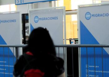 El Gobierno anuló el decreto de Macri que impedía el ingreso al país de extranjeros con antecedentes