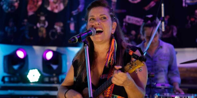 Mujeres cordobesas les cantan a las mujeres del mundo