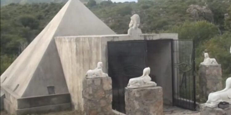 Ocho detenidos por estafas con una presunta terapia de "sanación egipcia"