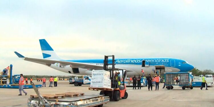 Vizzotti indicó que con las nuevas dosis de Sputnik hay "una semana de vacunación asegurada"