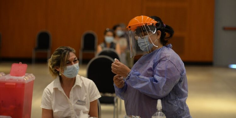 Córdoba superó los 2 millones de personas vacunadas contra el coronavirus