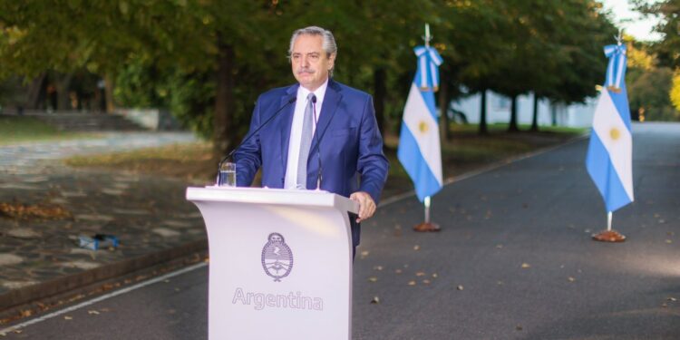 Fernández: "Argentina entró en la segunda ola de contagios"