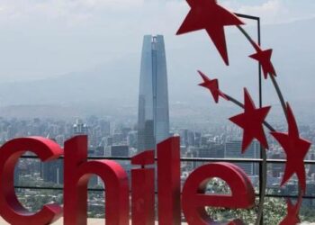 Chile cierra fronteras durante abril por aumento de contagios Covid-19