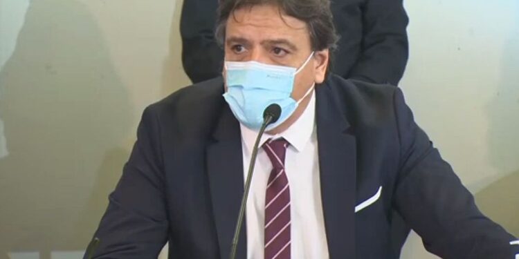 El ministro de Seguridad Alfonso Mosquera dio positivo de coronavirus