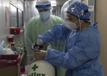 Alertan por la escasez de oxígeno: el Gobierno pide hacer un "uso racional" y no exportarlo