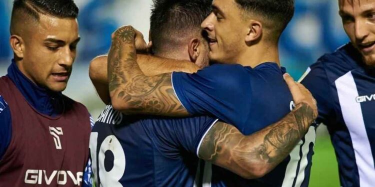 Talleres derrotó a Atlético Tucumán con tres goles de Santos