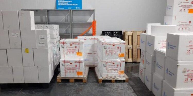 Continúa la distribución de más de 650 mil dosis del componente 1 de Sputnik V en todo el país