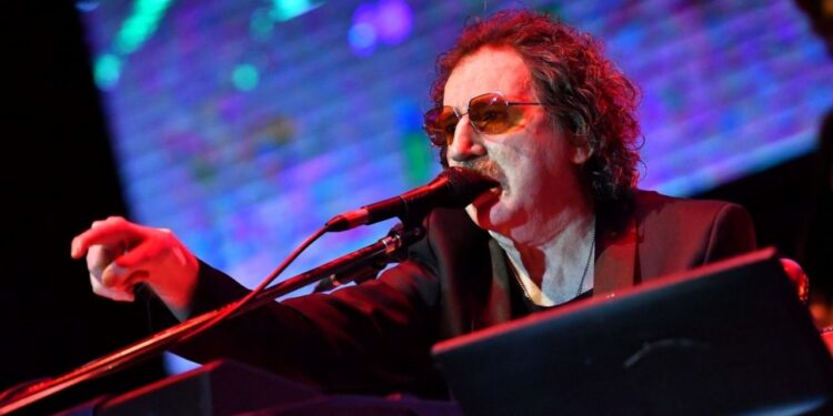 Charly García recibió la primera dosis de la Sputnik V