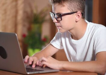 Presentan el curso en tecnologías "Adolescentes 4.0"