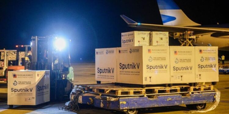 Llegan al país más vacunas Sputnik V