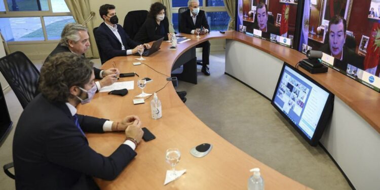 Alberto Fernández evaluó con gobernadores las medidas para esta etapa de la pandemia