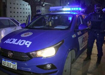Balearon a un joven en barrio Argüello y luego huyeron