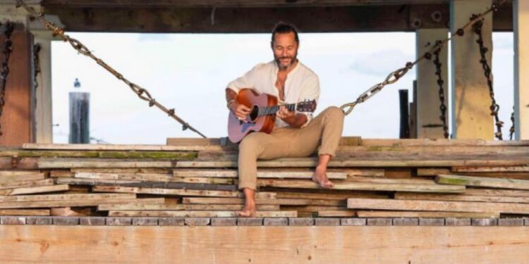 Diego Torres presentó su nuevo disco: "Atlántico a pie"