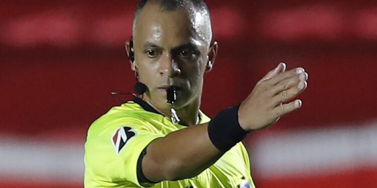 Copa América: Argentina-Uruguay tendrá árbitro brasileño