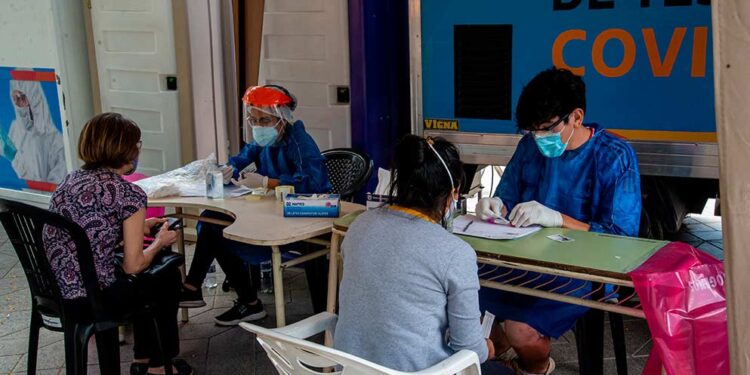 Salud abrió tres nuevos puestos de testeo en Capital