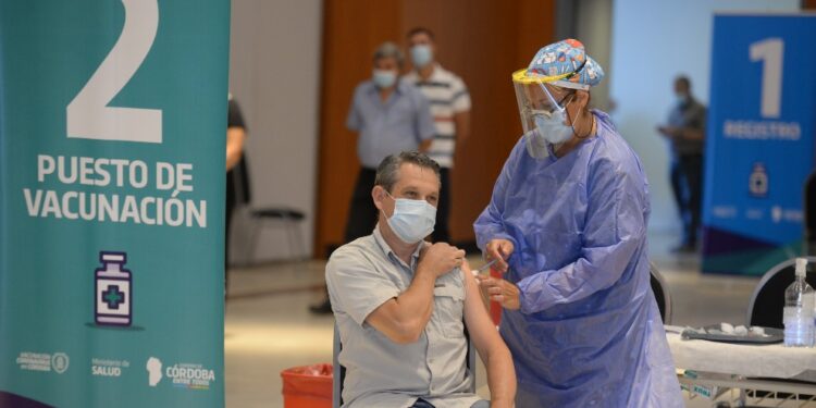 El jueves se vacunaron 11.191 personas contra el Covid-19 en Córdoba