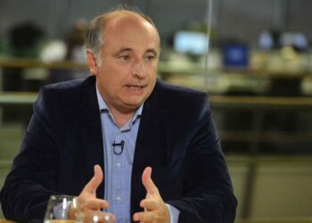 El ministro Eduardo Accastello dio positivo de coronavirus