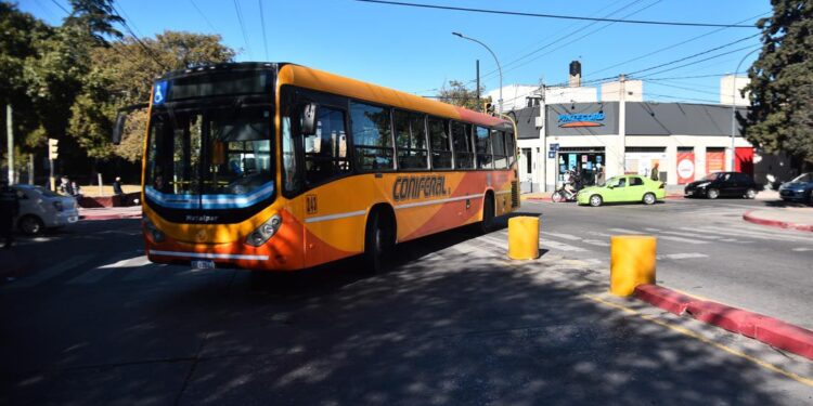 Una joven fue atropellada por un colectivo en barrio General Paz