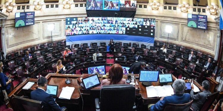 El Senado debate la ley de cupo laboral trans