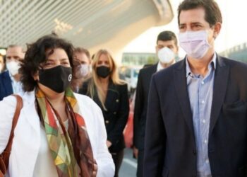 De Pedro y Vizzotti llegan a Córdoba con insumos médicos y vacunas