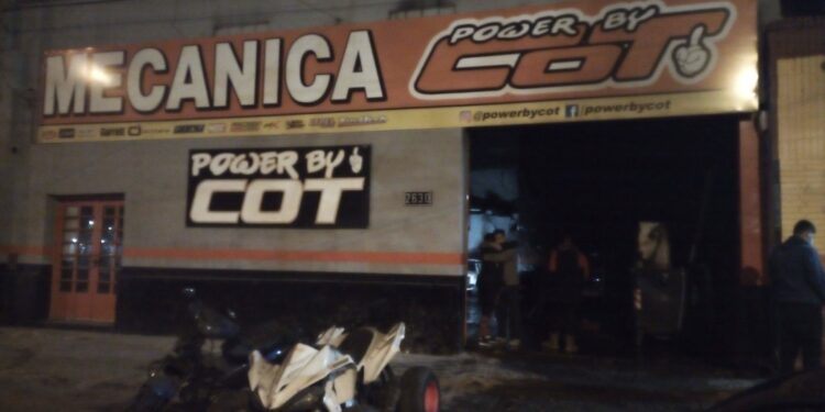 Se incendió un taller mecánico en Villa Azalais