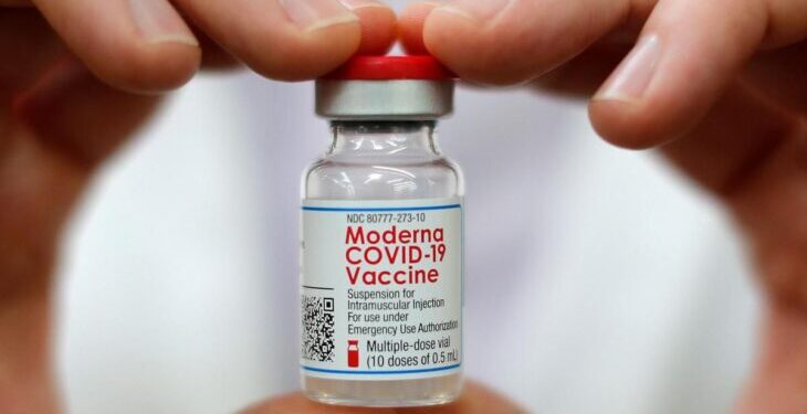 Llegan a Córdoba 74.000 dosis de la vacuna Moderna