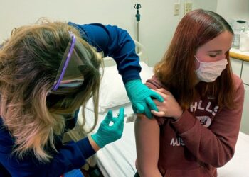 CABA habilita la inscripción para vacunarse a menores de 12 a 17 años