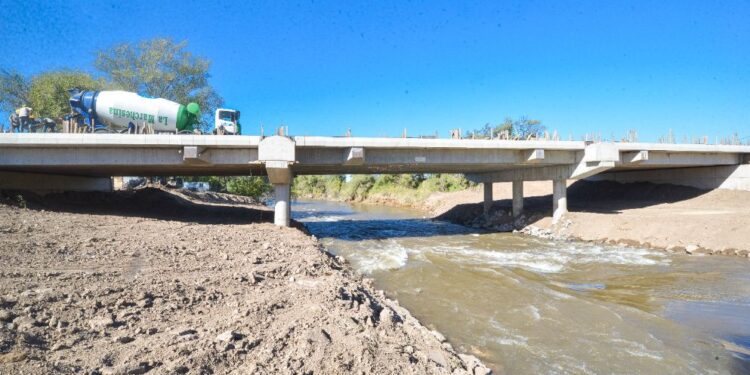 Construirán un nuevo puente sobre el Río Saladillo