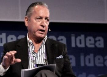 UIA plantea no pagar salarios a quienes no puedan volver a la presencialidad por no querer vacunarse
