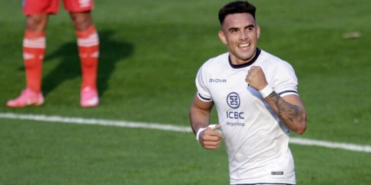 Talleres le ganó a Argentinos y escaló a la punta del torneo junto a Lanús