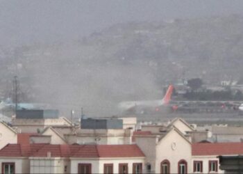 Muertos tras ataque suicida fuera del aeropuerto de Kabul
