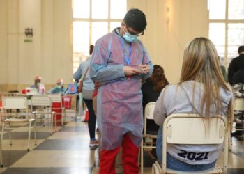 Desde hoy mayores de 18 años podrán completar el esquema de vacunación sin turno