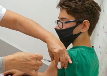 Este viernes realizarán la Noche de las Vacunas para completar calendarios