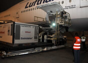 Llegó al país un nuevo cargamento con más de 1,3 millones de vacunas Sinopharm