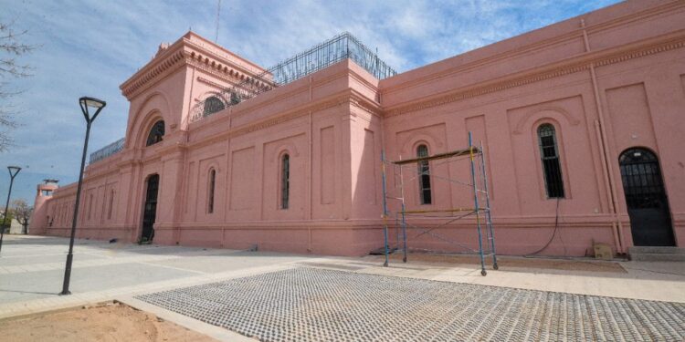 Restauran la fachada de la ex cárcel San Martín