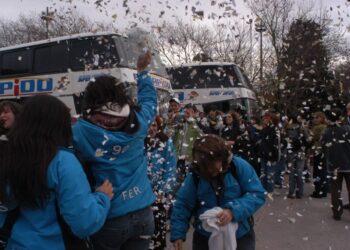 Vuelven los viajes de egresados: cómo será el protocolo