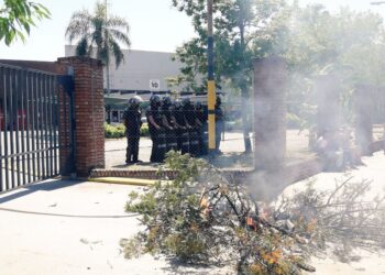 Córdoba: cierran supermercado ante protesta de manifestantes por alimentos