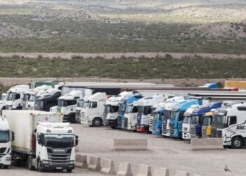 Preocupa la situación de los camiones varados en la frontera con Chile
